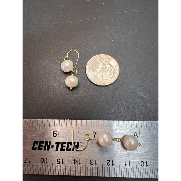 Cultured pearl dangle earrings in YG over sterling silver - Picture 9 of 11